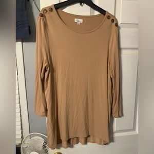 Made by Kim Roger XL. Tan soft and stretchy blouse. Excellent condition.